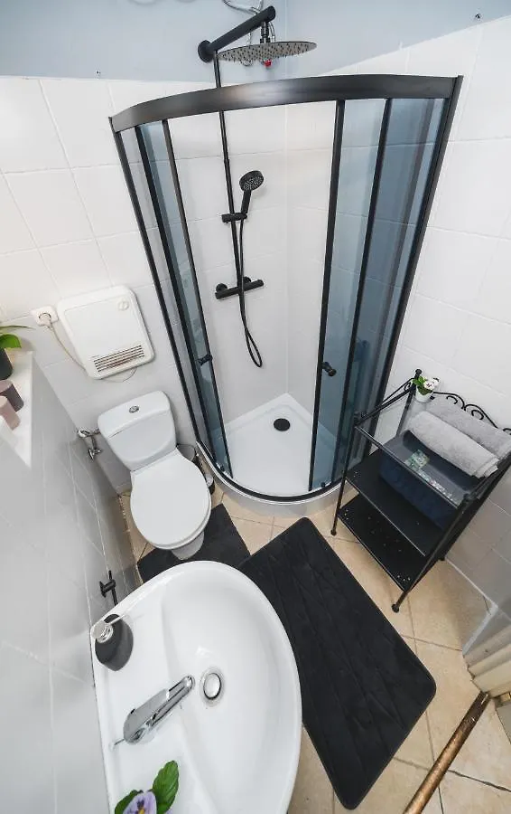 2 Bedroom Apartment Next To The Main Railway Station - By Upstairs Krakow